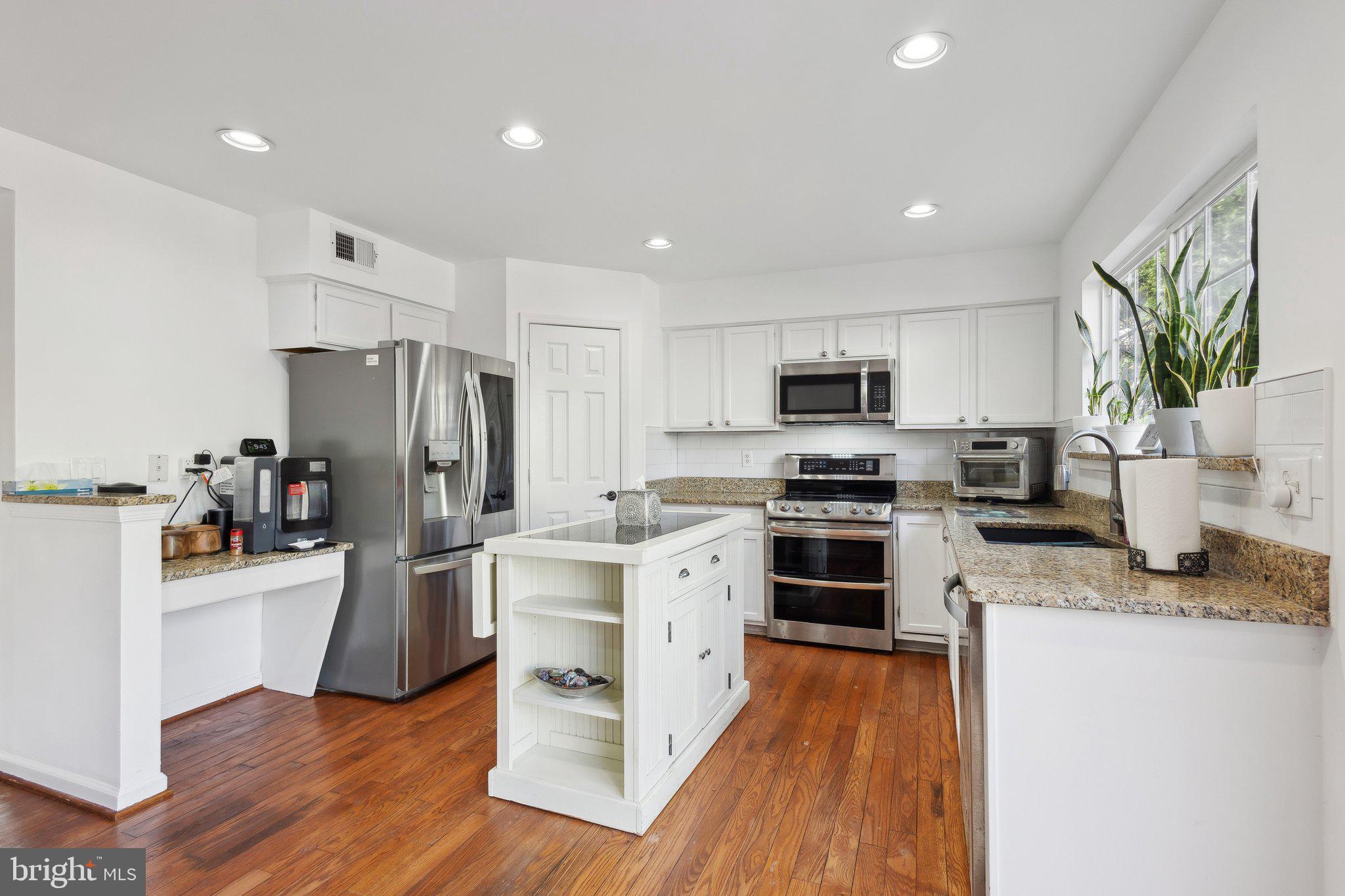 BLOOMS CROSSING - Residential