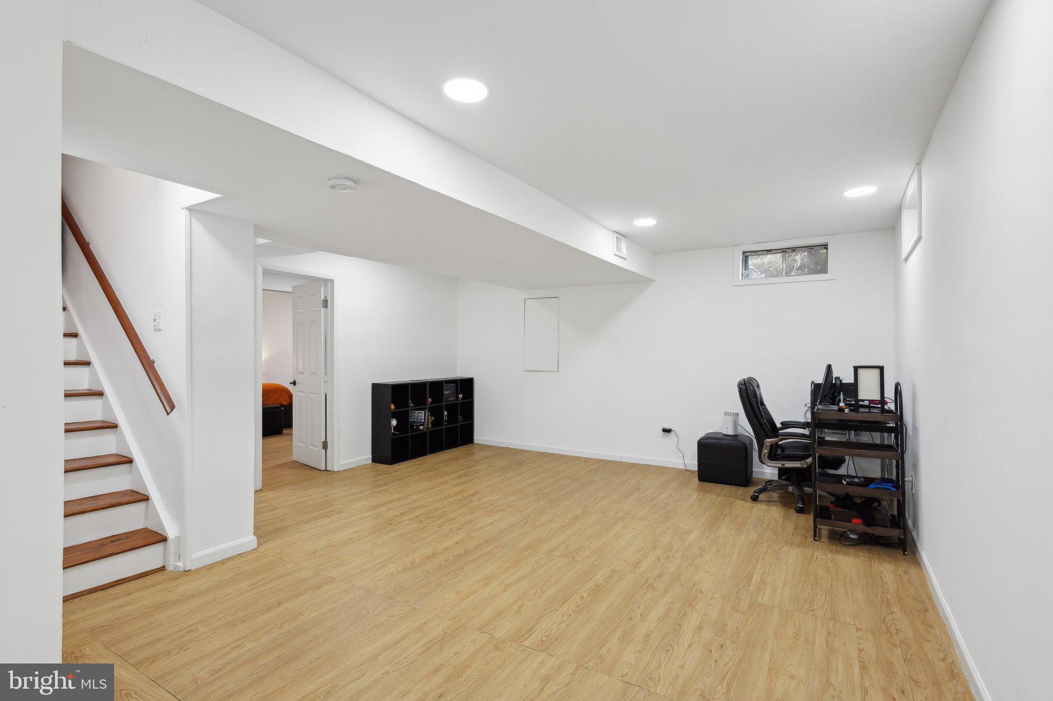 BLOOMS CROSSING - Residential