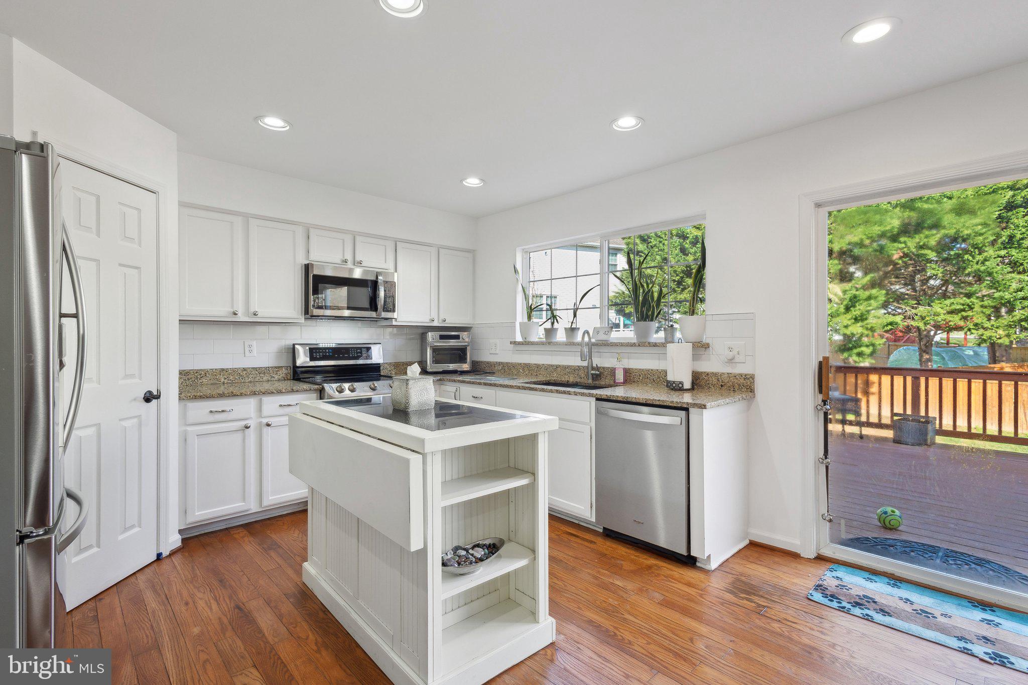 BLOOMS CROSSING - Residential