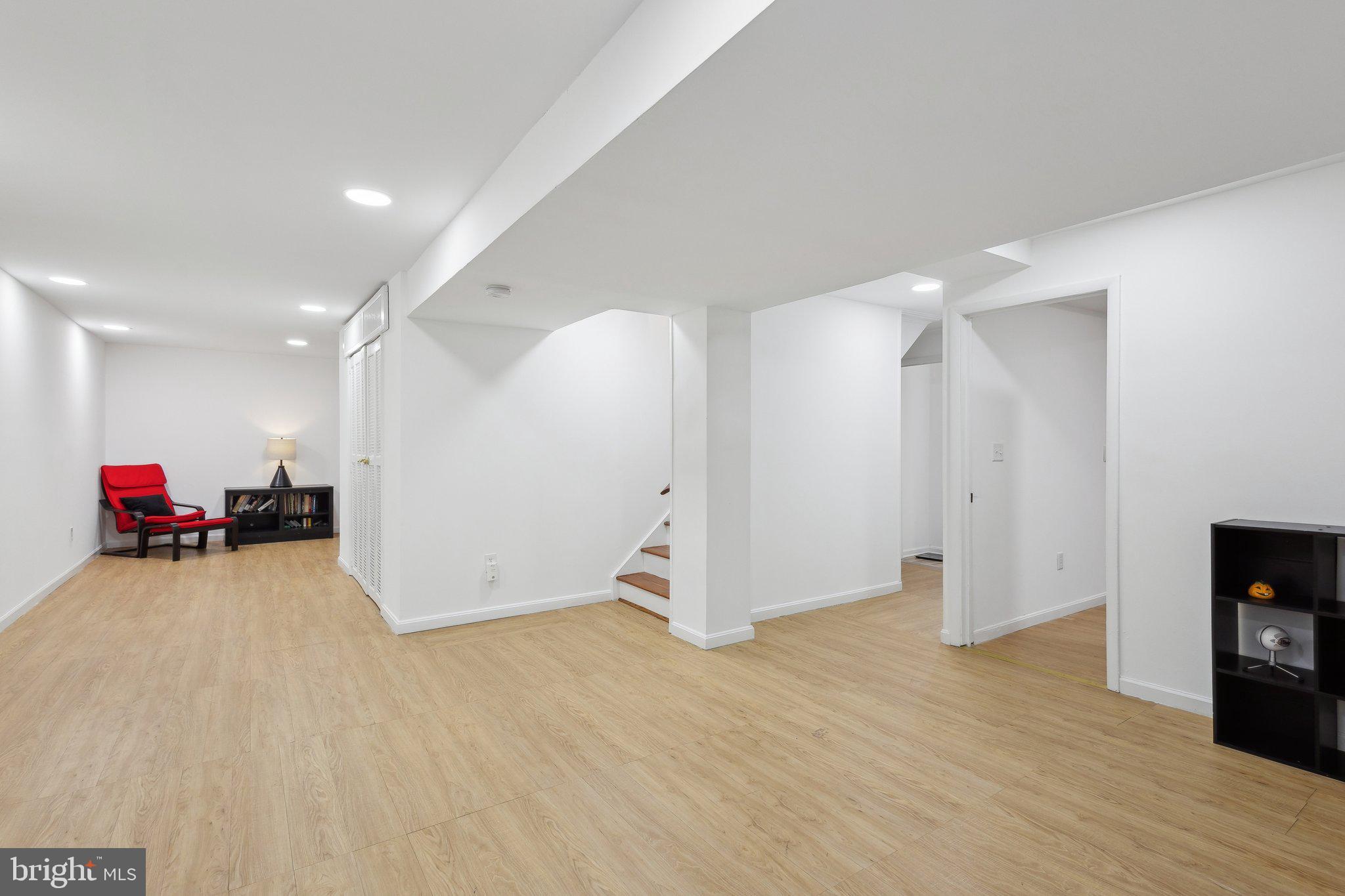 BLOOMS CROSSING - Residential