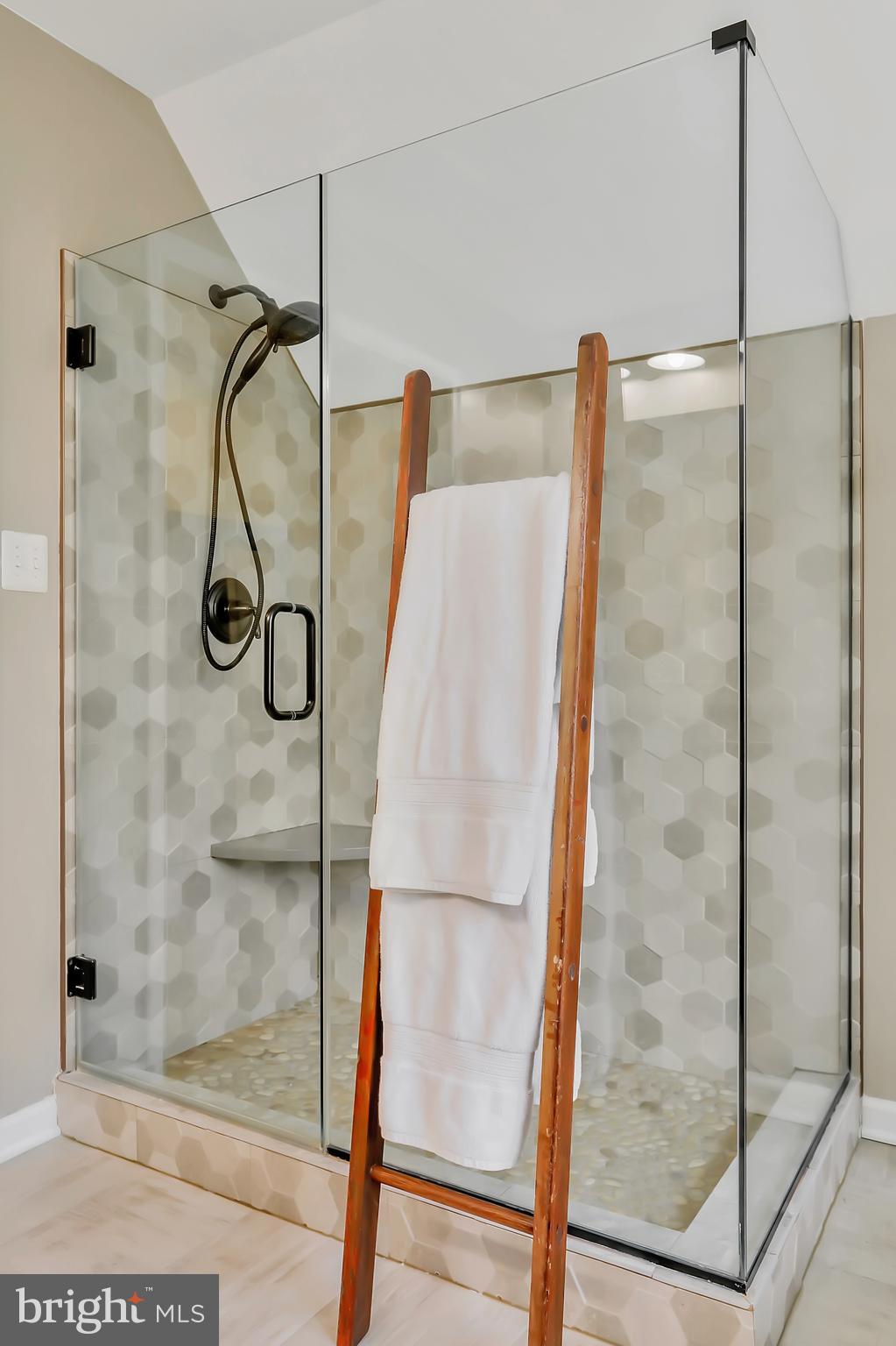 SMOKEYSHIRE - Residential