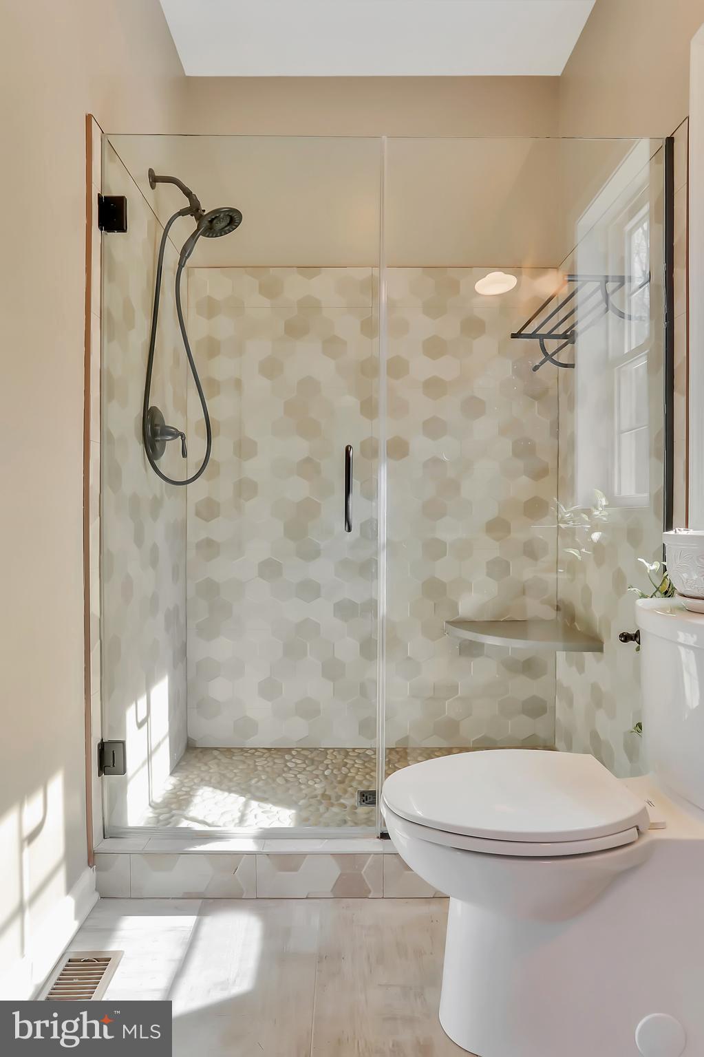 SMOKEYSHIRE - Residential