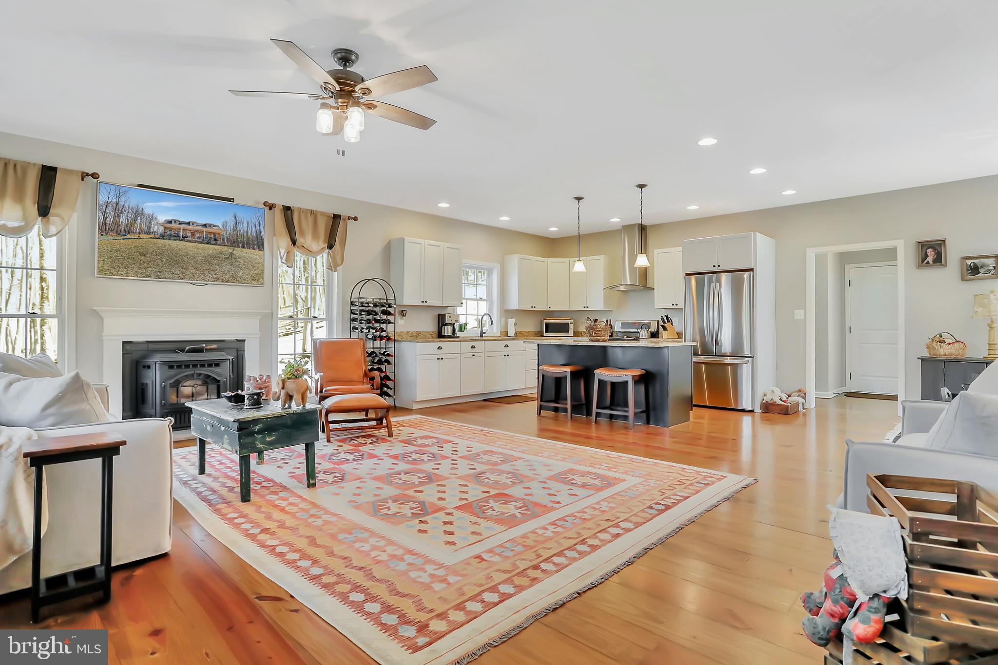 SMOKEYSHIRE - Residential