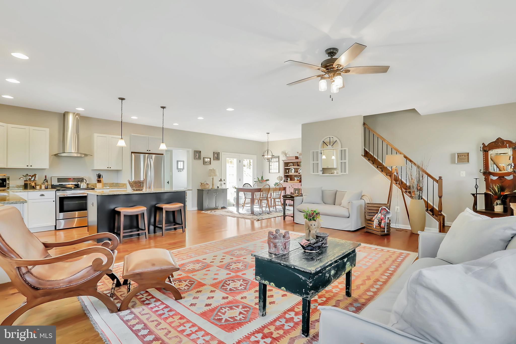 SMOKEYSHIRE - Residential