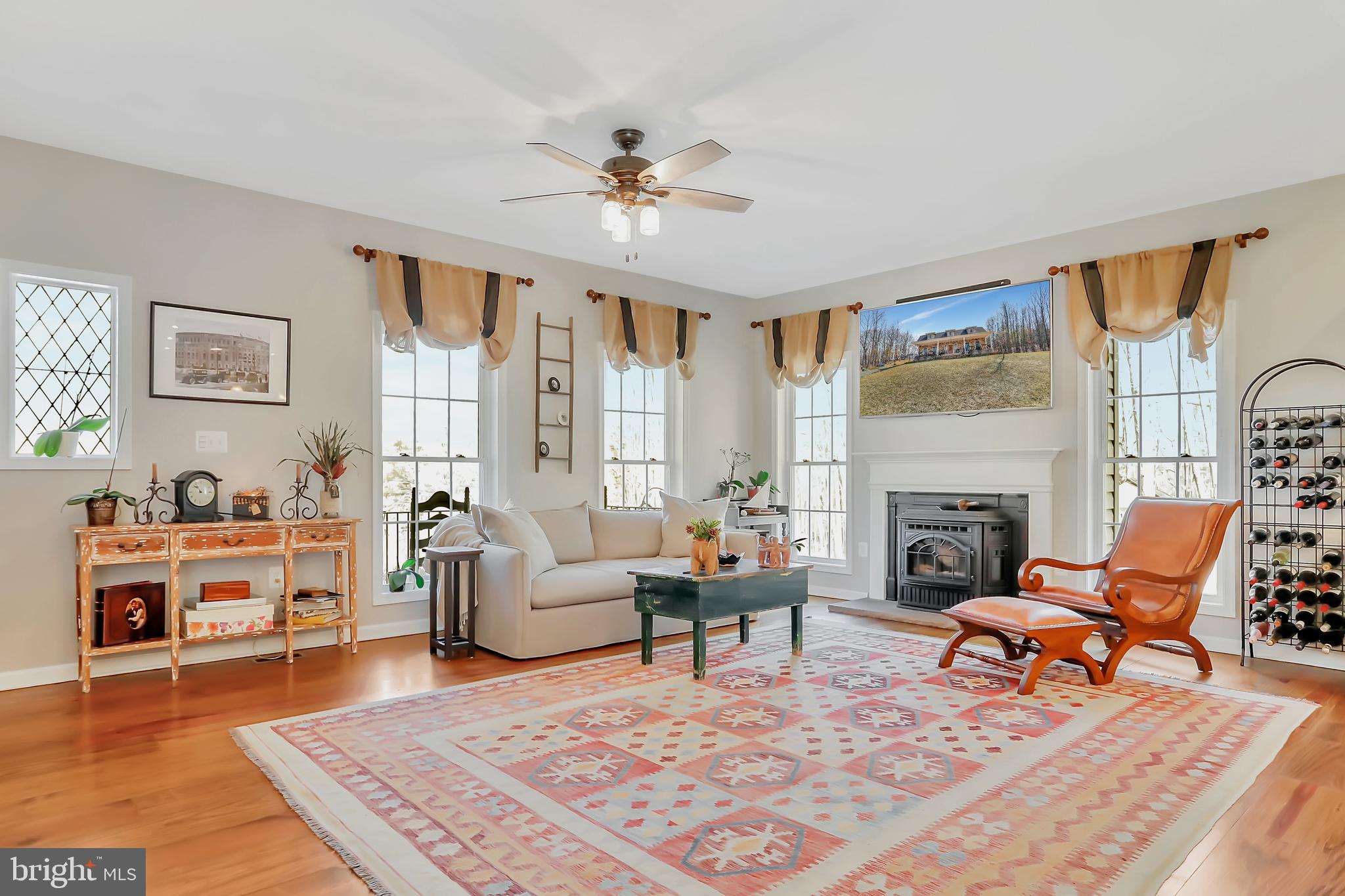 SMOKEYSHIRE - Residential