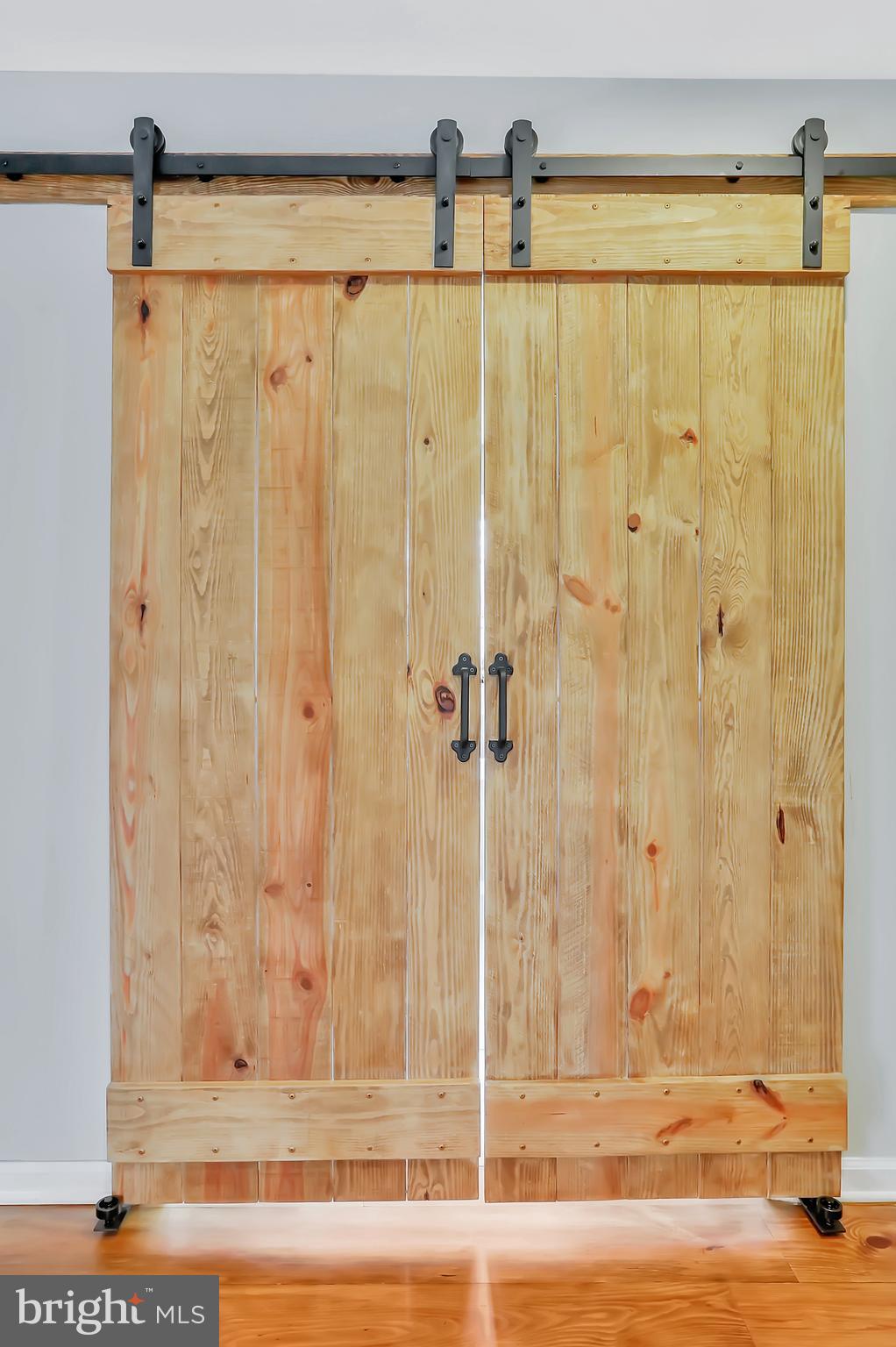 SMOKEYSHIRE - Residential