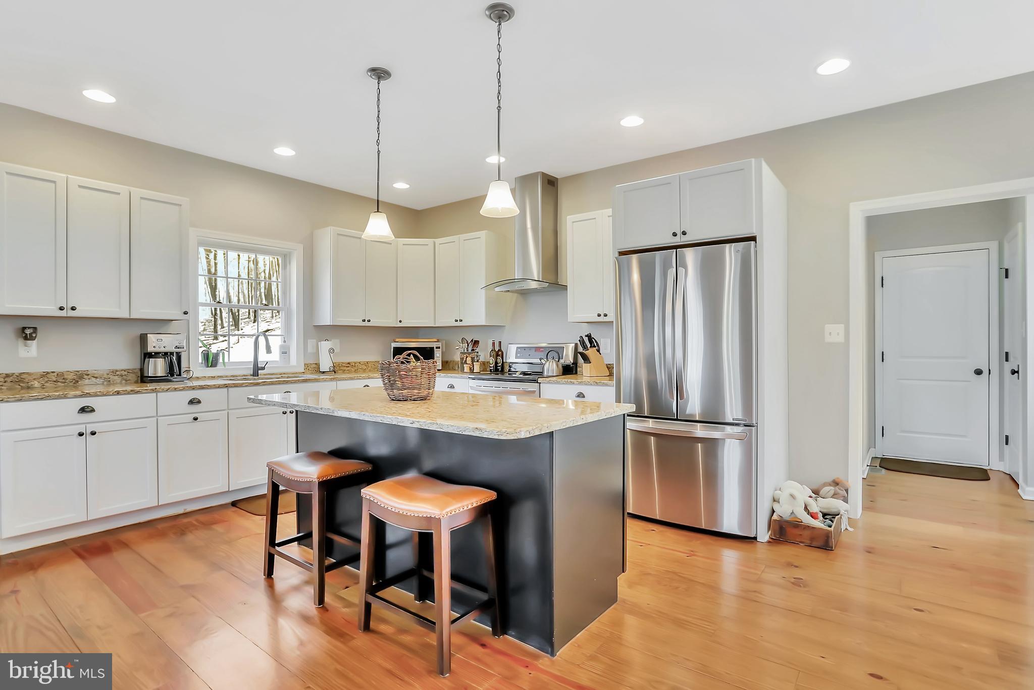 SMOKEYSHIRE - Residential