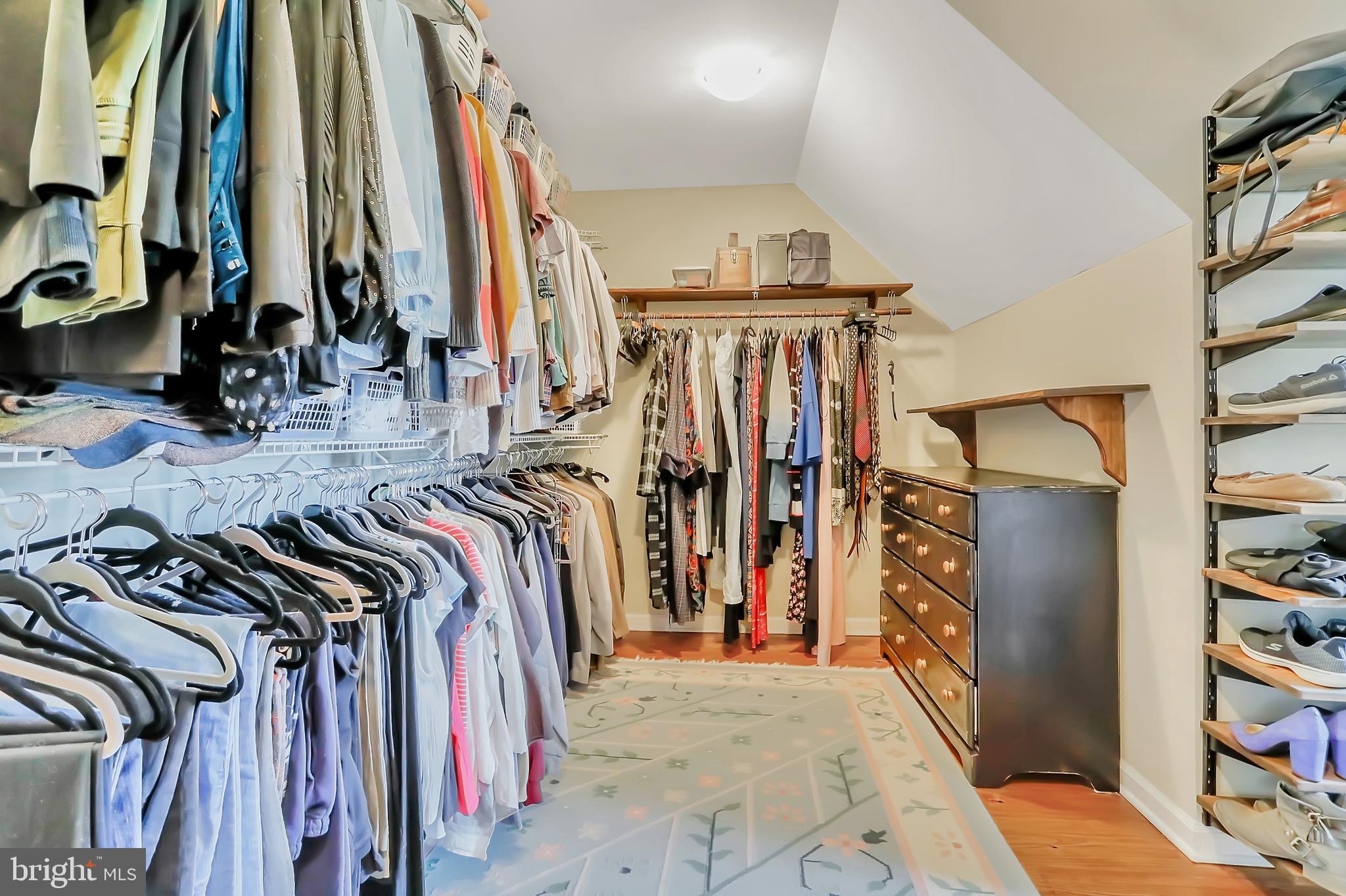 SMOKEYSHIRE - Residential