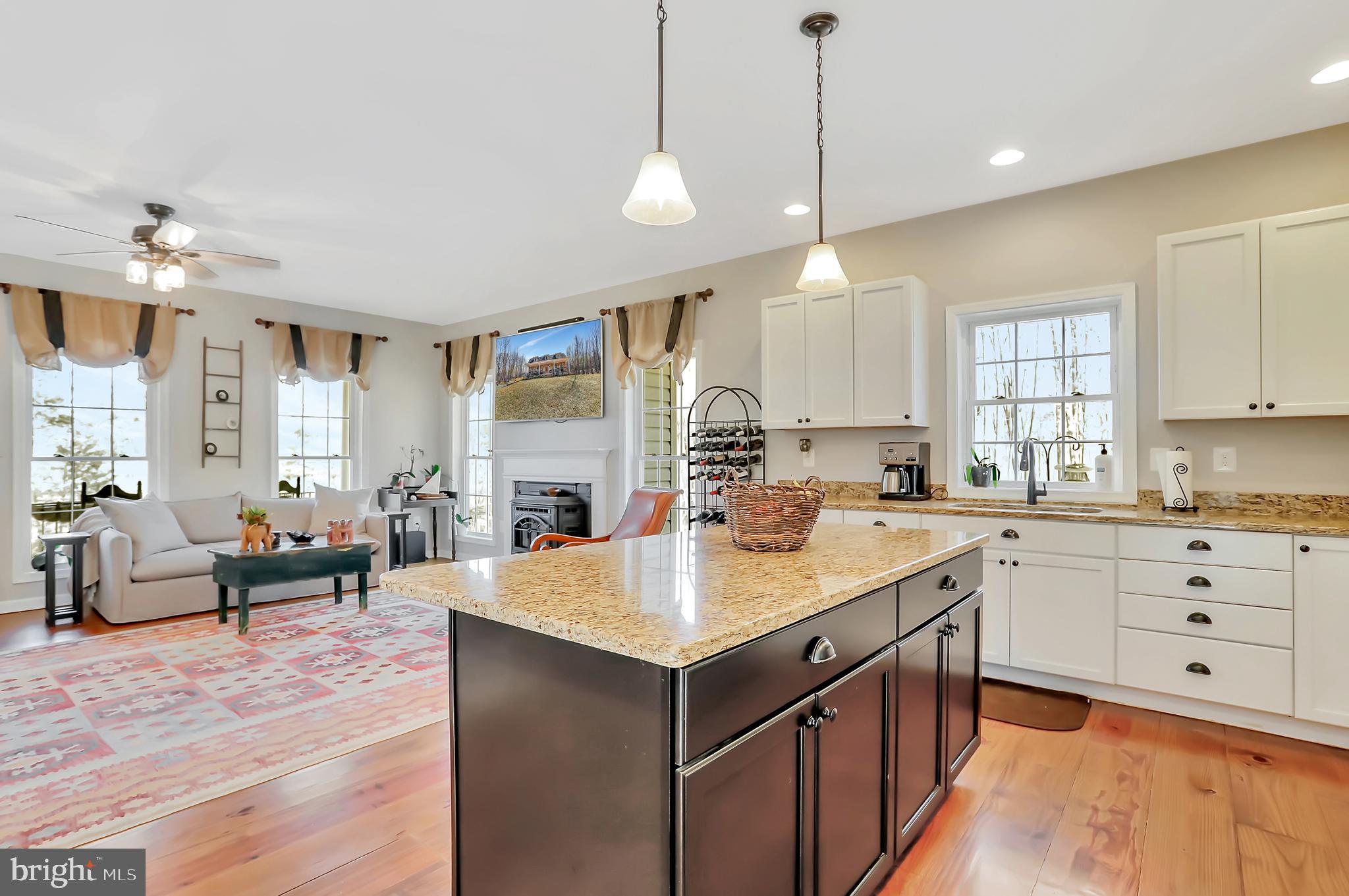 SMOKEYSHIRE - Residential