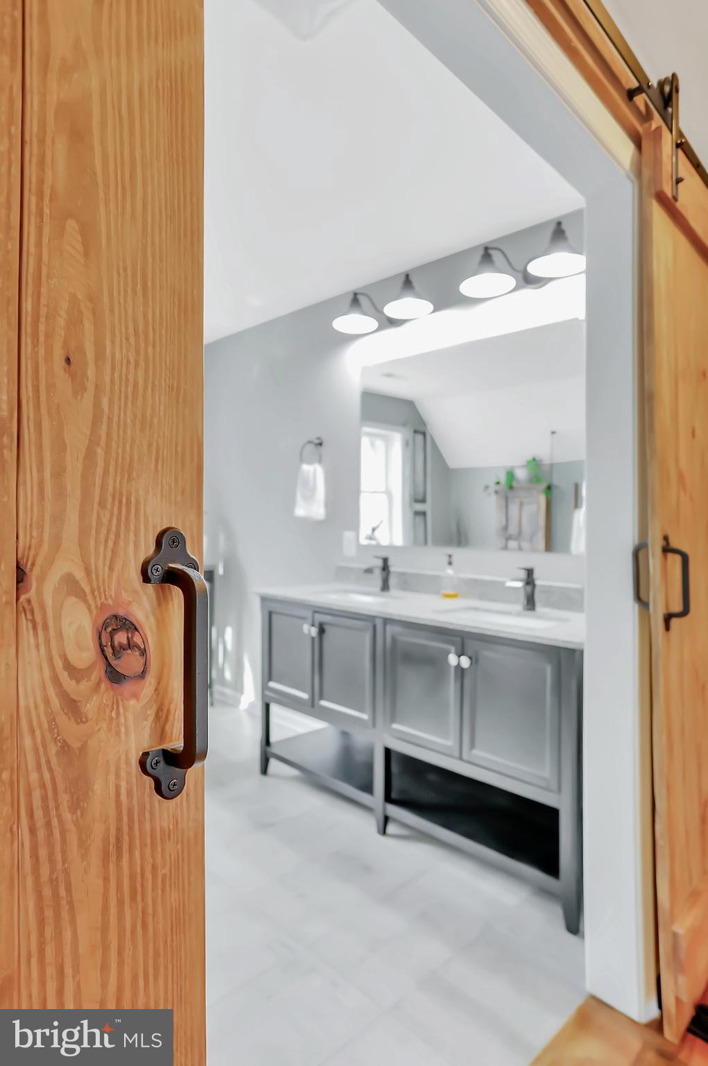 SMOKEYSHIRE - Residential