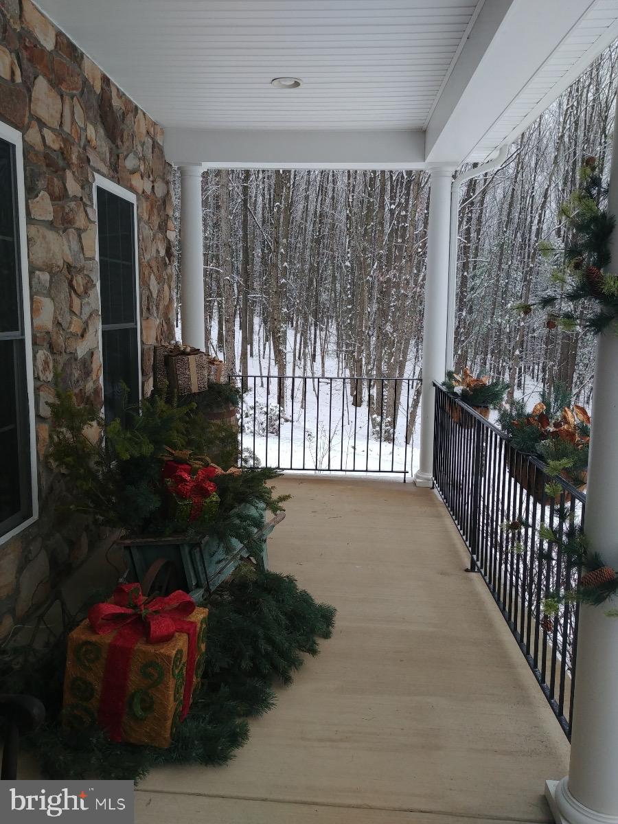 SMOKEYSHIRE - Residential