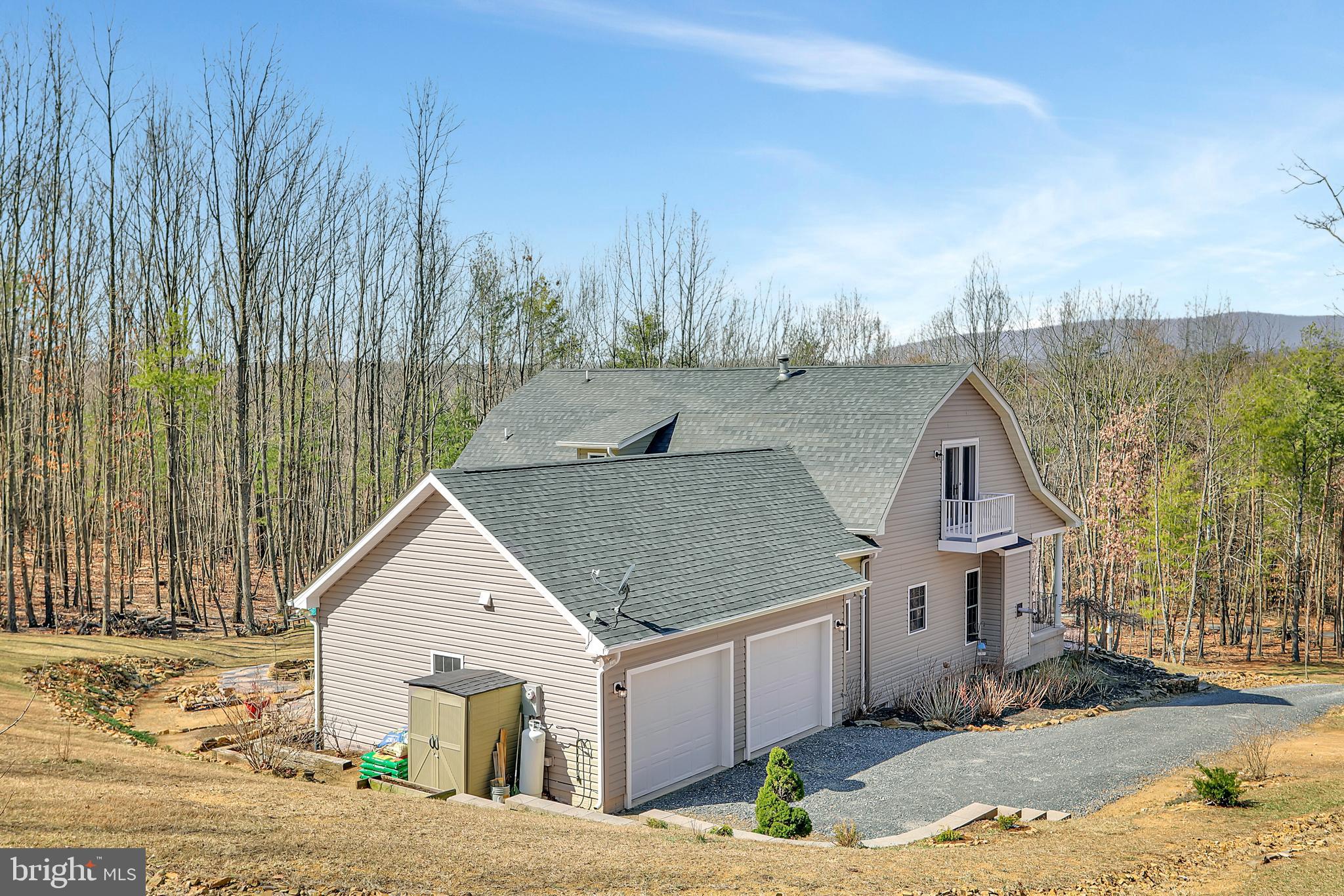 SMOKEYSHIRE - Residential