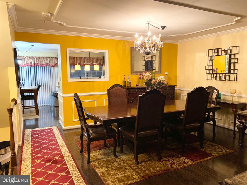 SOUTH HAMPTON - Residential