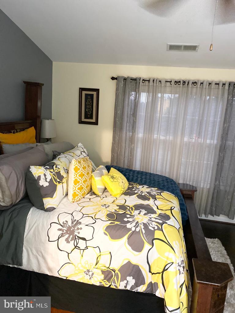 SOUTH HAMPTON - Residential