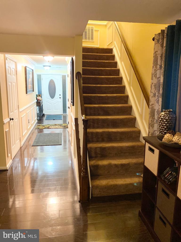 SOUTH HAMPTON - Residential