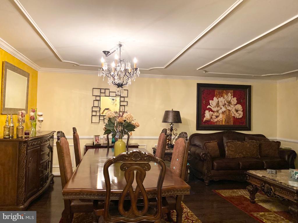 SOUTH HAMPTON - Residential