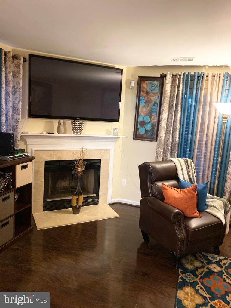 SOUTH HAMPTON - Residential