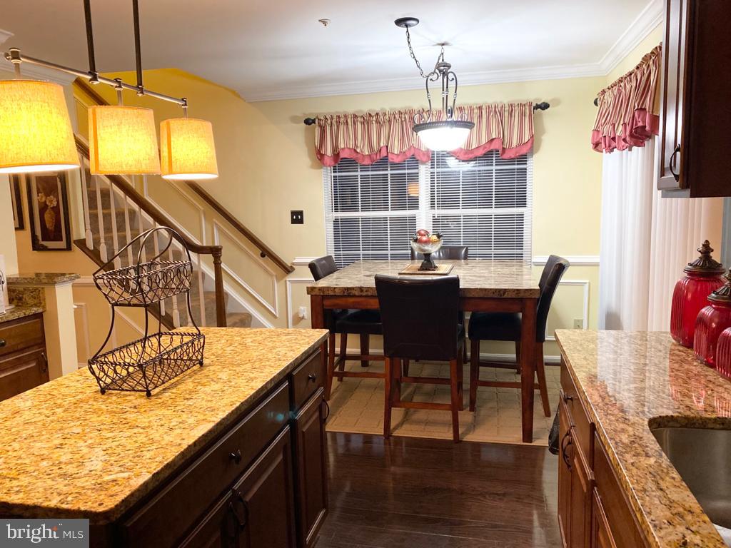 SOUTH HAMPTON - Residential