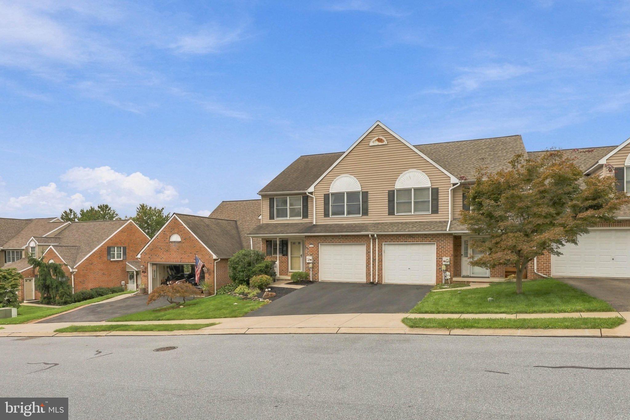 488 HILLSIDE DRIVE