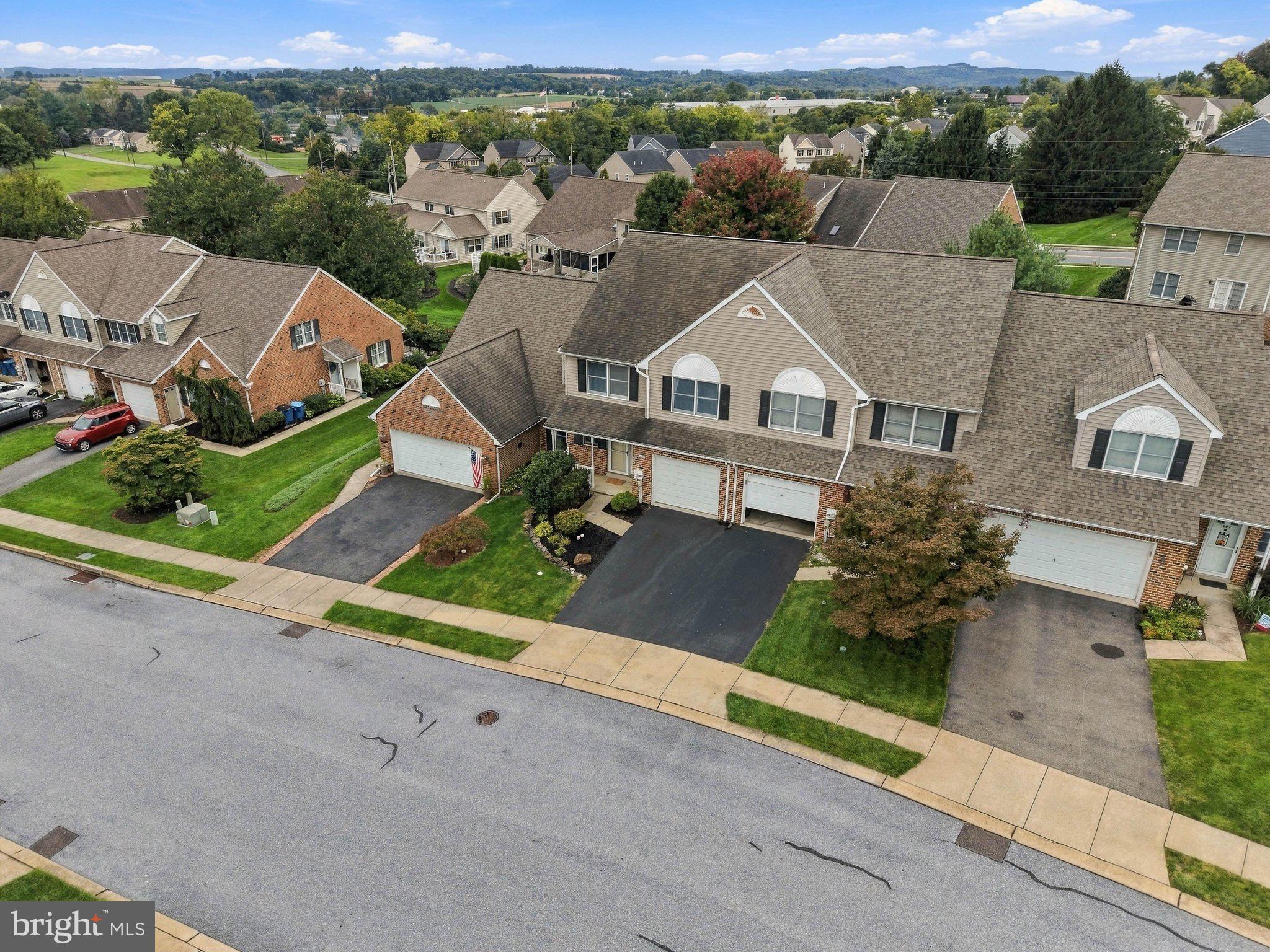 488 HILLSIDE DRIVE