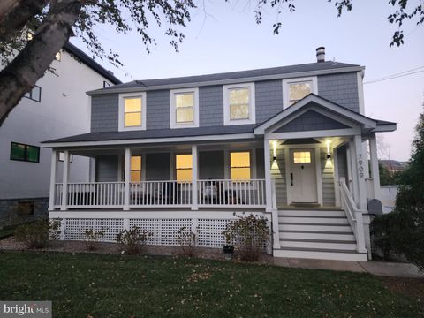 Photo of 7909 Tilbury Street, BETHESDA, MD 20814 (MLS # MDMC2156282) Photo of 7909 Tilbury Street, BETHESDA, MD 20814 (MLS # MDMC2156282)