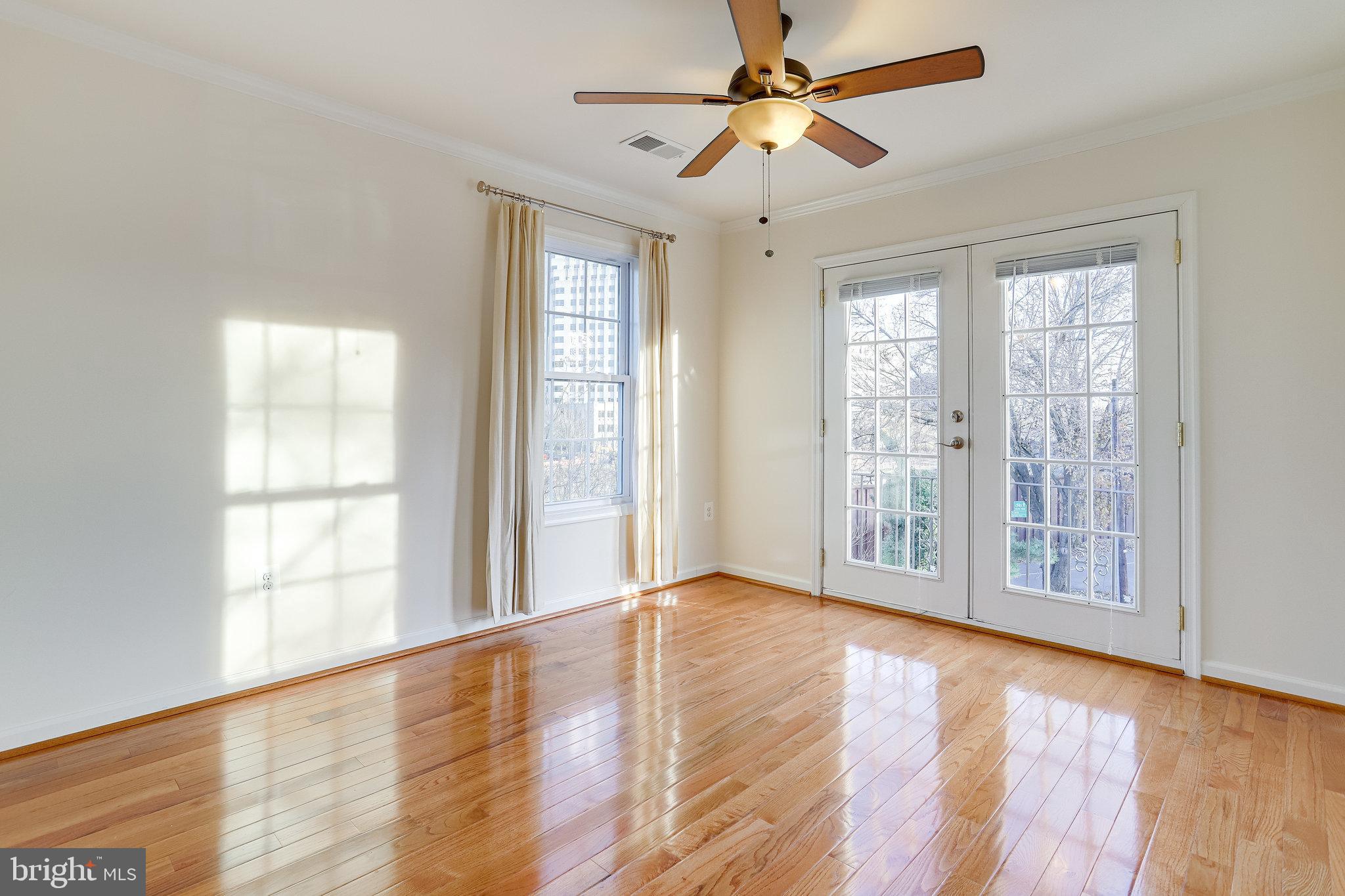 WAYCROFT WOODLAWN - Residential