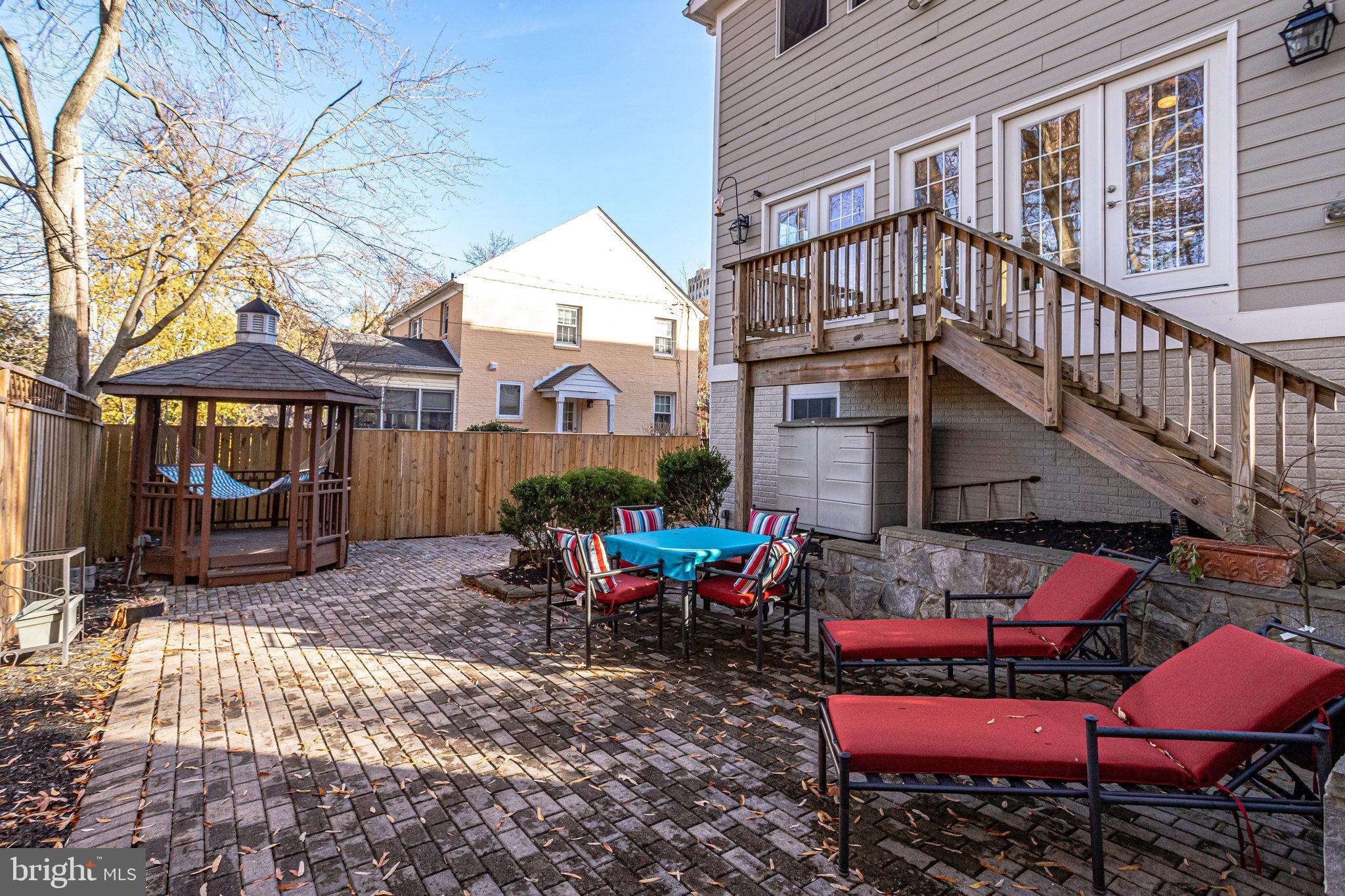 WAYCROFT WOODLAWN - Residential