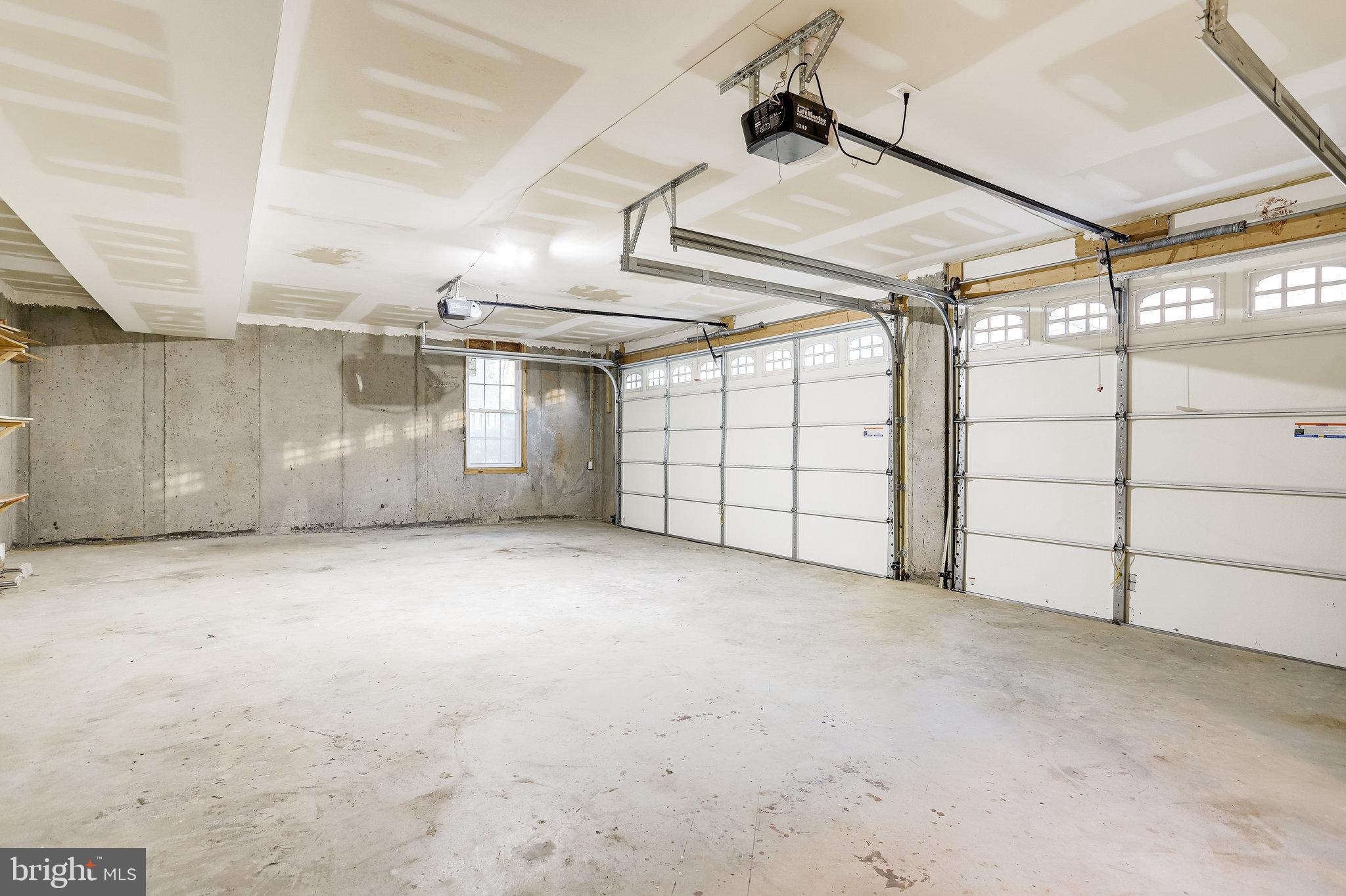 WAYCROFT WOODLAWN - Residential