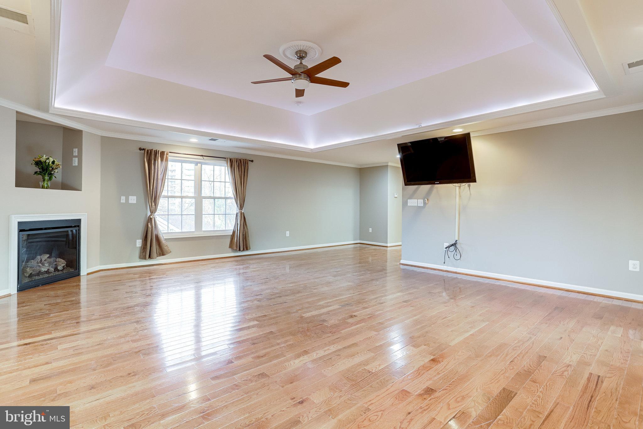 WAYCROFT WOODLAWN - Residential