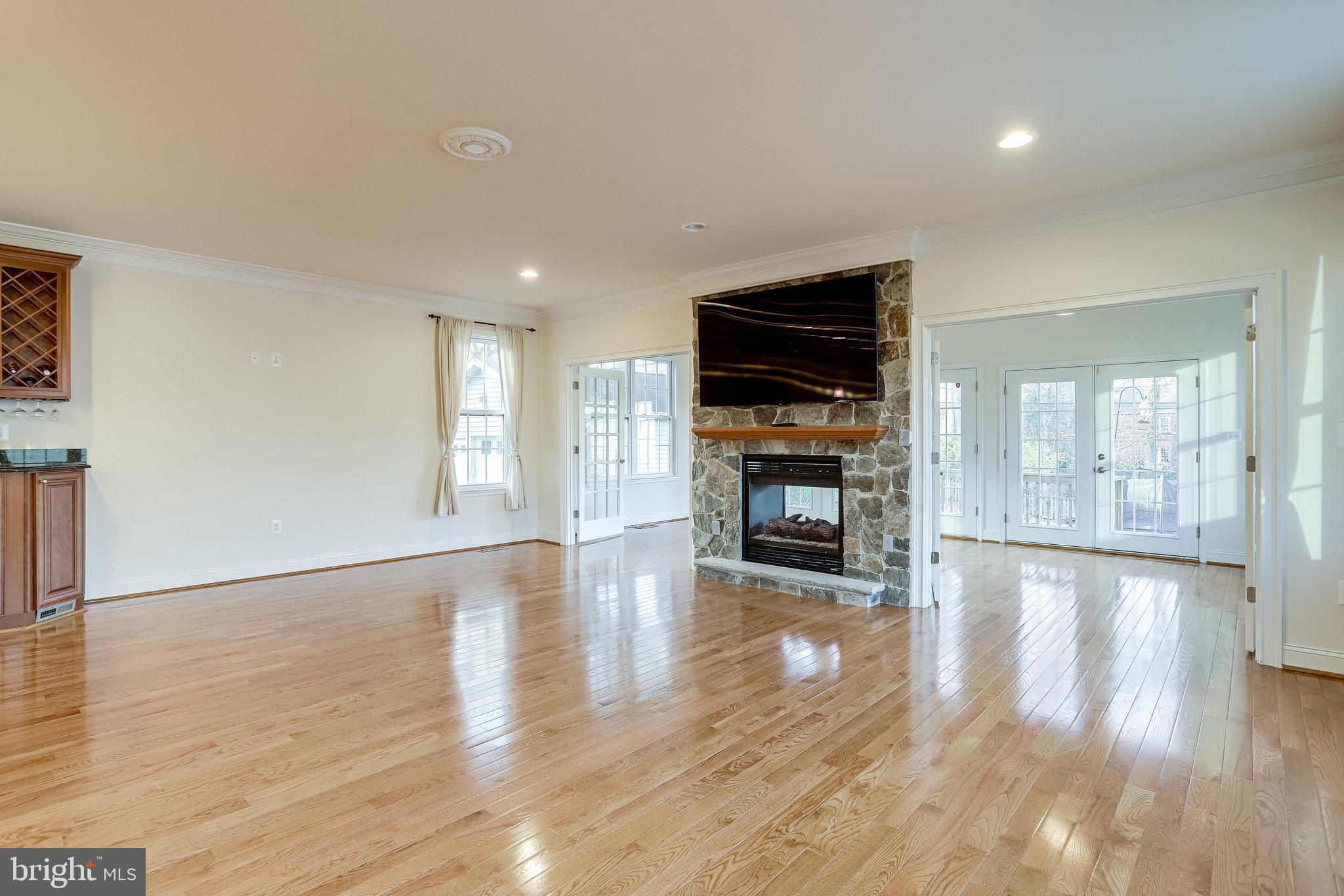 WAYCROFT WOODLAWN - Residential