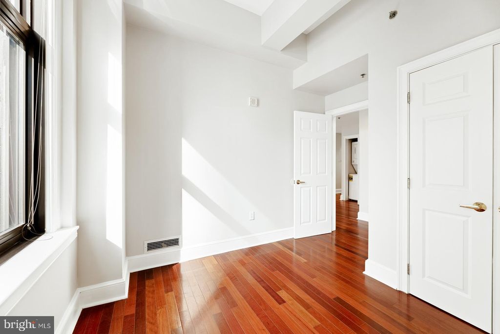 Photo of 1500 - 00 Chestnut Street #19F, PHILADELPHIA, PA 19102 (MLS # PAPH2544960)