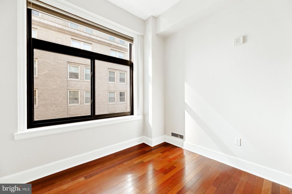 Photo of 1500 - 00 Chestnut Street #19F, PHILADELPHIA, PA 19102 (MLS # PAPH2544960)