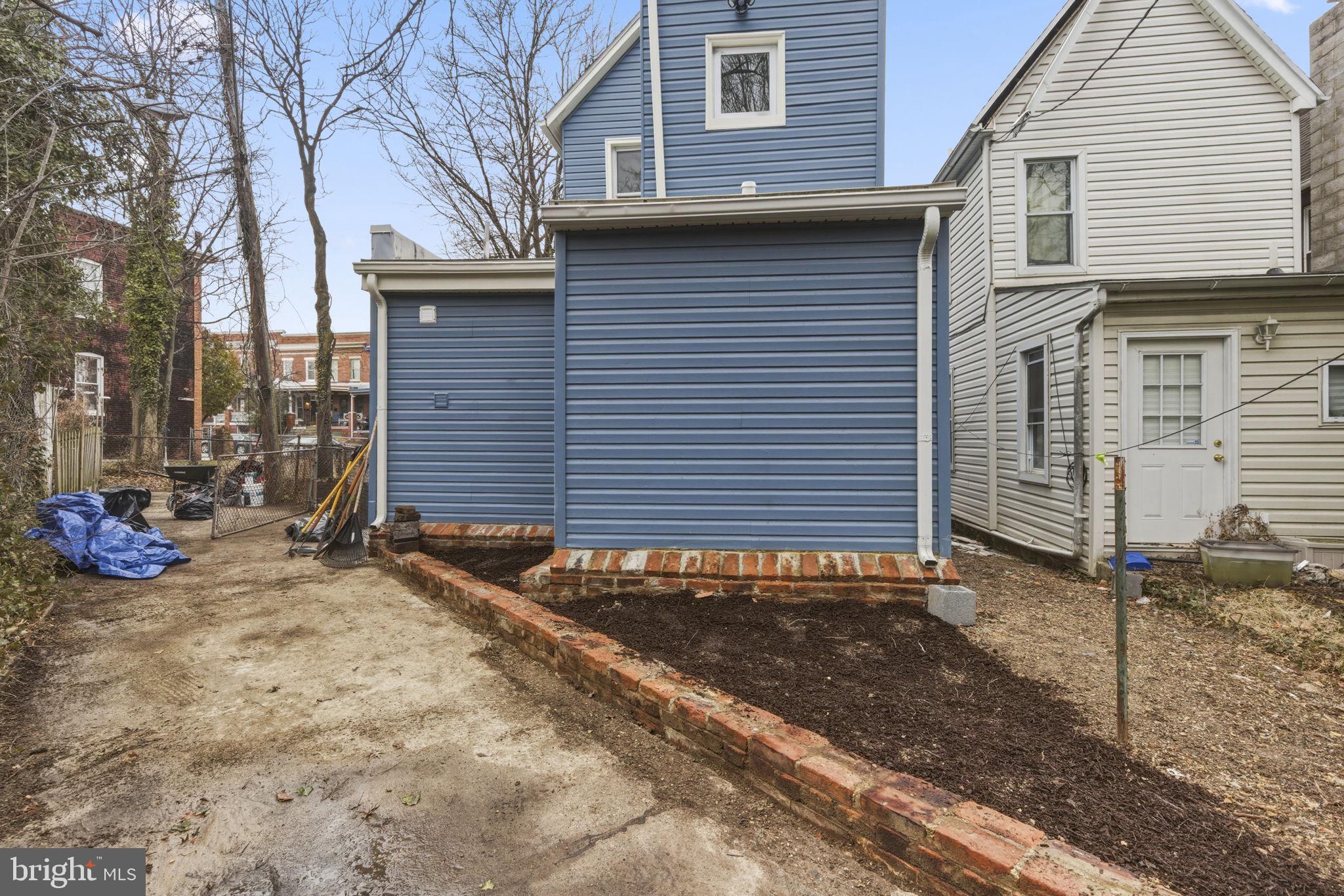 CHARLES VILLAGE - Residential