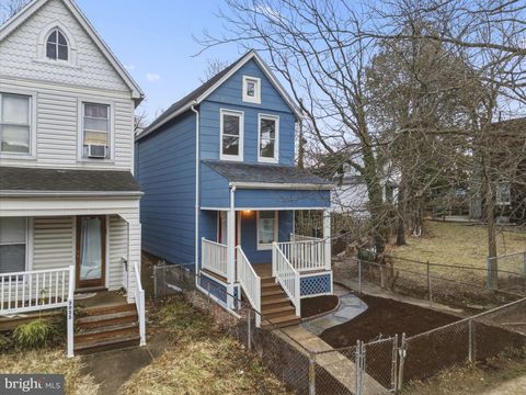 Homes For Sale - 3033 Barclay Street<br/> BALTIMORE, MD 21218