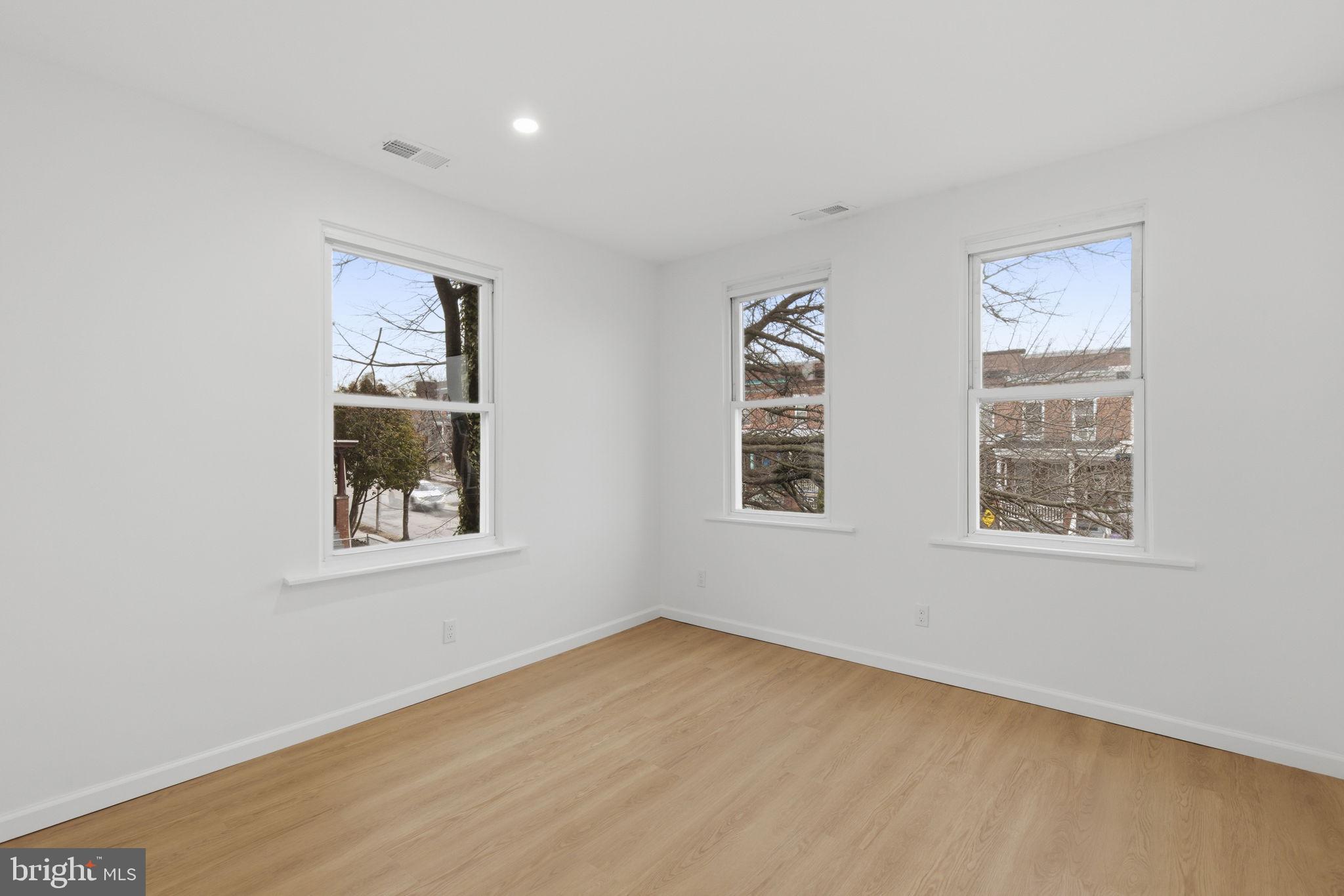 CHARLES VILLAGE - Residential