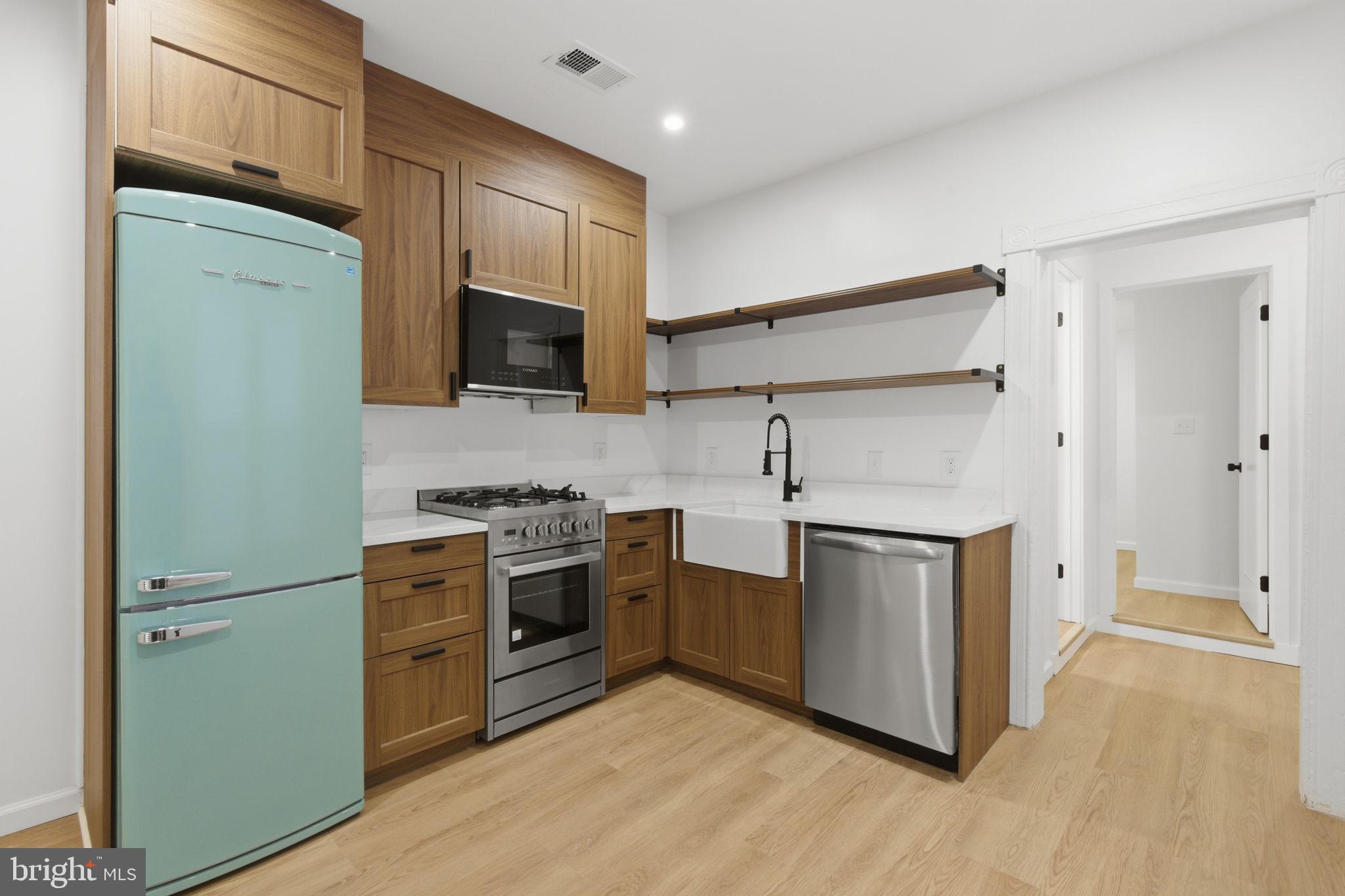 CHARLES VILLAGE - Residential