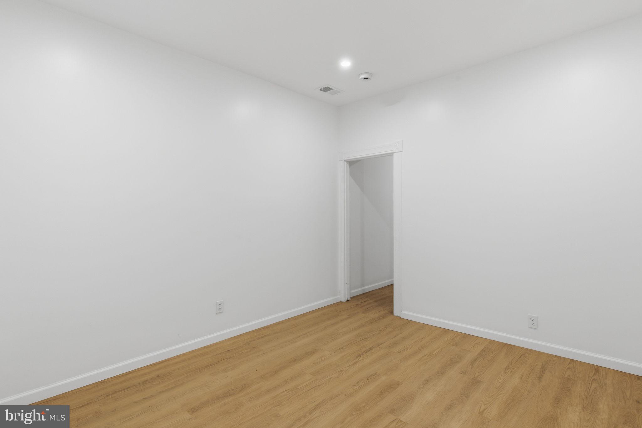 CHARLES VILLAGE - Residential