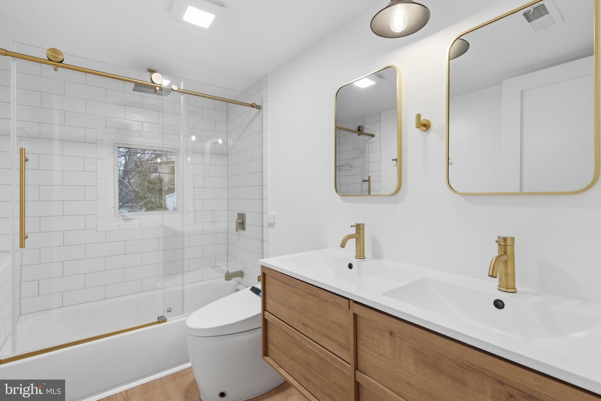 CHARLES VILLAGE - Residential