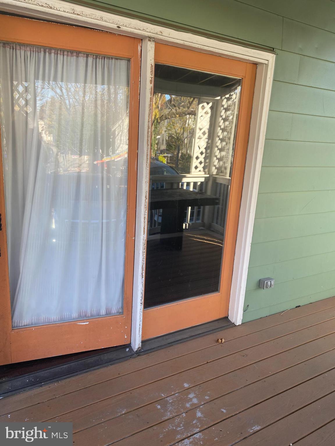 204 W MAIN STREET 1ST FLOOR