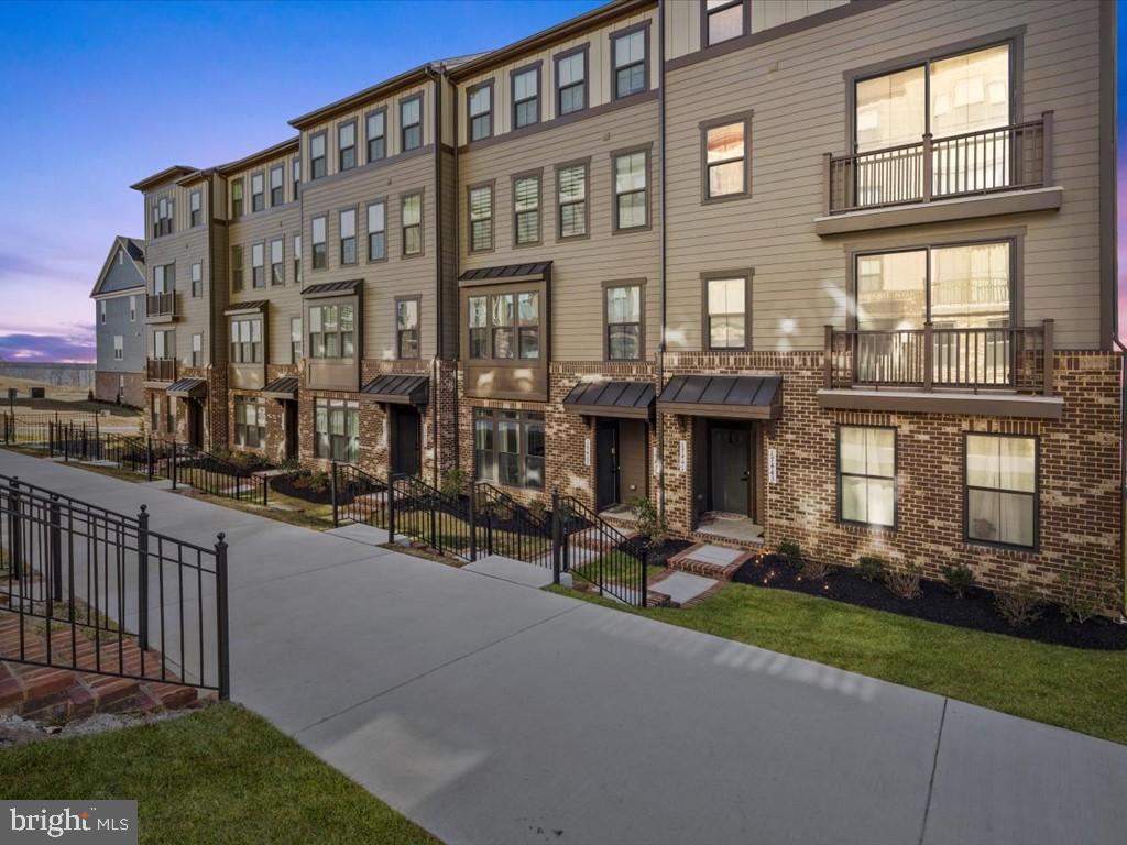 POTOMAC SHORES - Residential