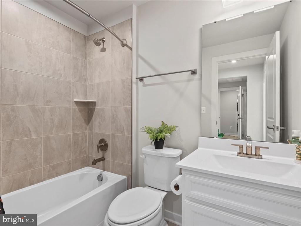 POTOMAC SHORES - Residential