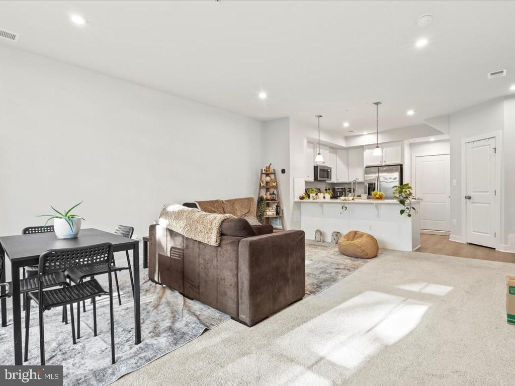 POTOMAC SHORES - Residential