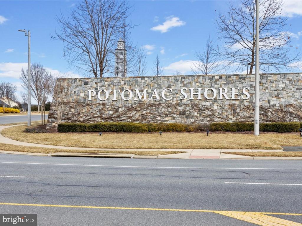 POTOMAC SHORES - Residential