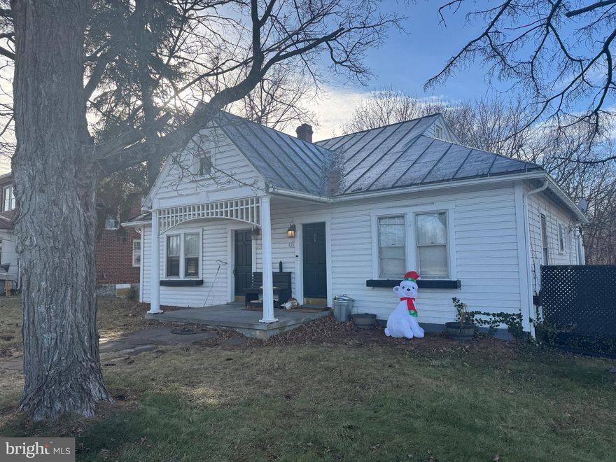 Charming duplex with easy access to local shopping and amenities. Currently occupied, with excellent cash flow. Turn key investor opportunity.  Each unit is 2 bedroom and 1 full bath. Front porch and rear deck with private flat yard.  A must see!