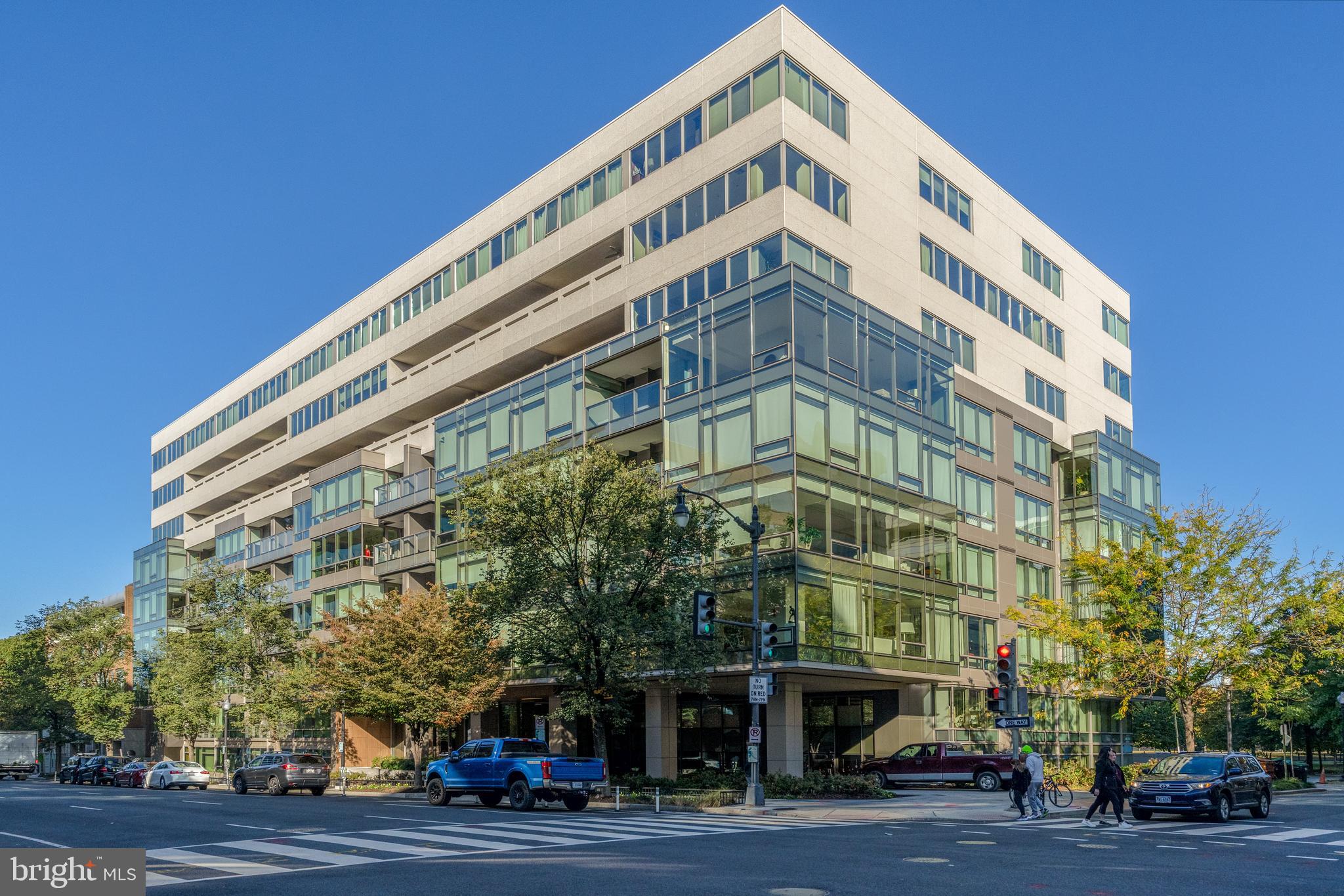 2501 M STREET NW 212
