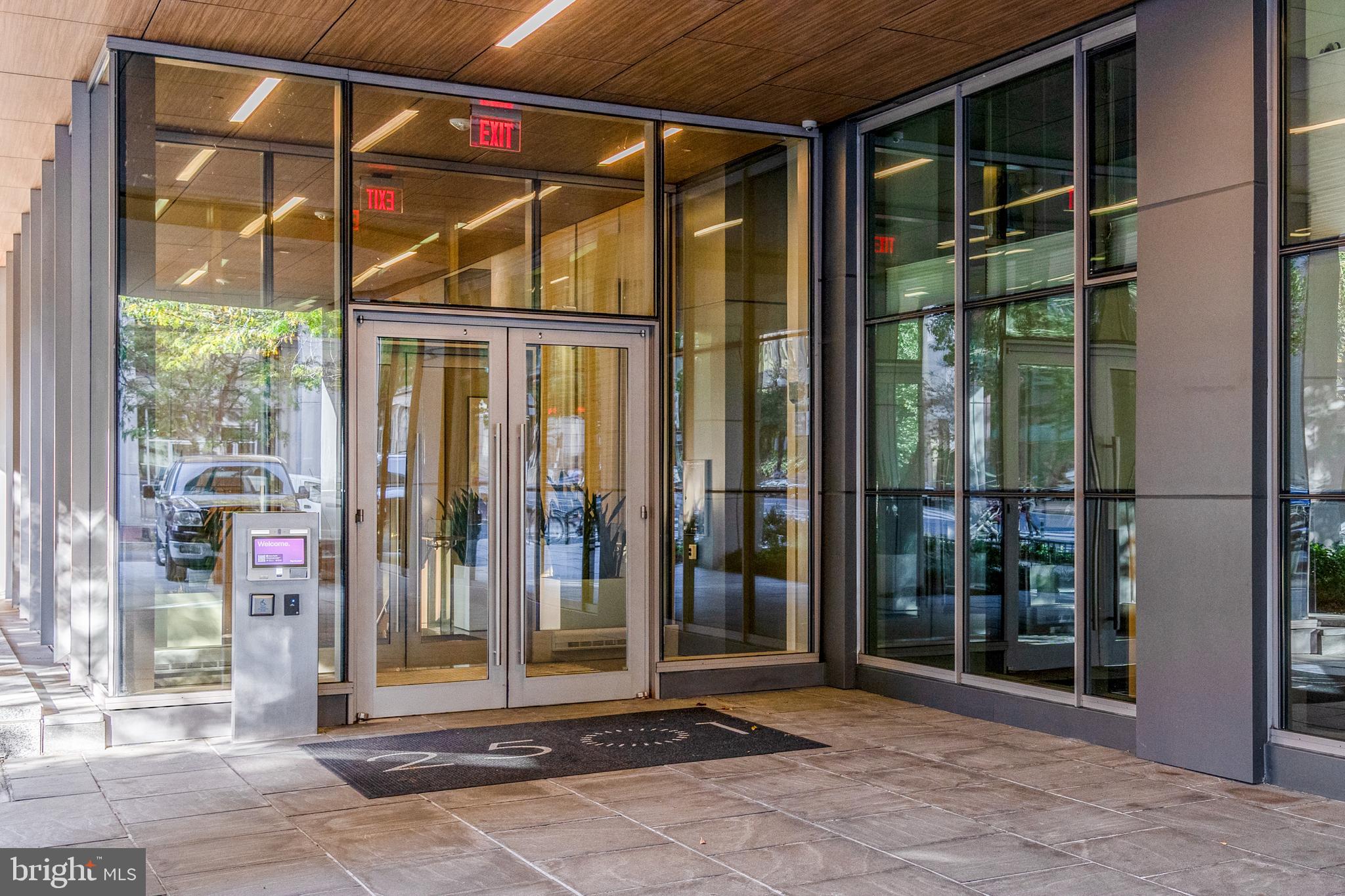 2501 M STREET NW 212