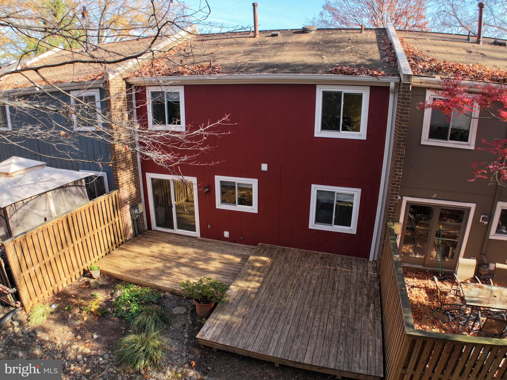 1432 GREENMONT COURT