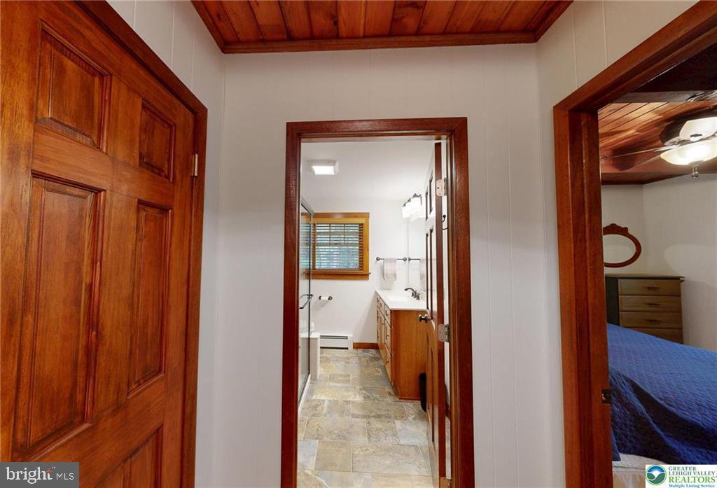 LAKE HAUTO - Residential