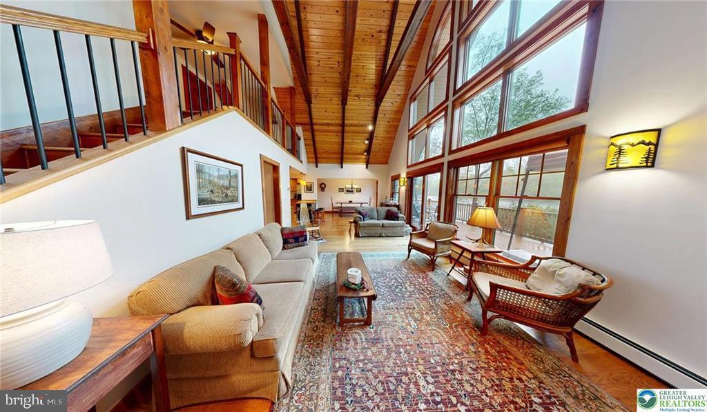 LAKE HAUTO - Residential