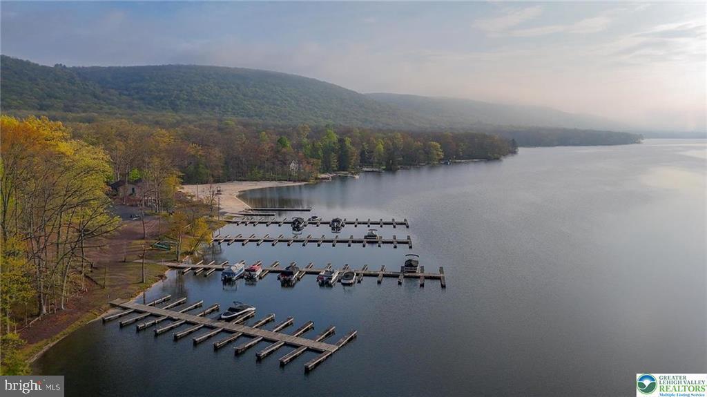 LAKE HAUTO - Residential